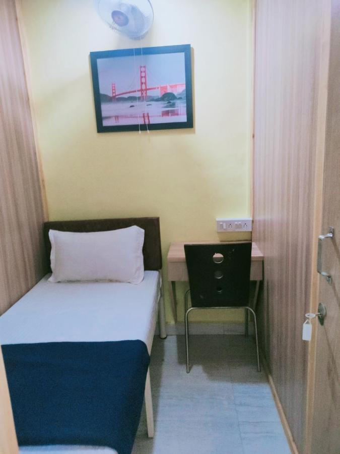 Royal Cabin Stay มุมไบ ภายนอก รูปภาพ